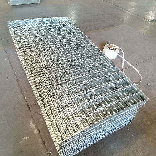 鍍鋅鋼格板鋼格柵水溝蓋板抗壓與防滑解析