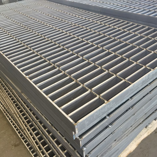 平臺(tái)走道鋼格板鋼格柵耐磨承重強(qiáng)的選購攻略