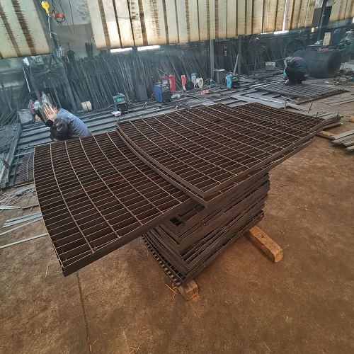 海上平臺(tái)防滑鋼格板：抗鹽霧腐蝕技術(shù)詳解！