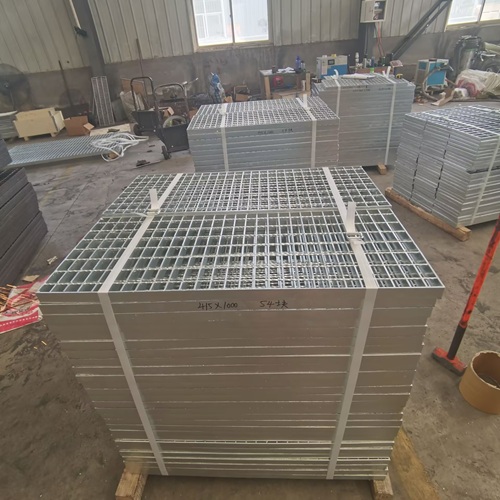 污水處理廠鋼格柵怎么選？耐腐蝕方案全解析