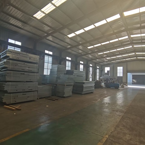 倉庫貨架鋼格柵應(yīng)用：提升存儲效率的實用方案