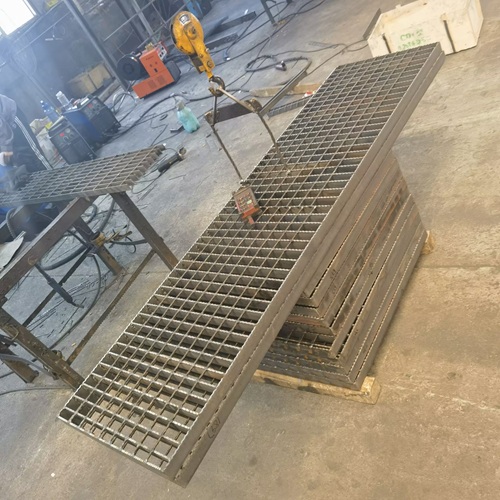 鋼格柵性能大揭秘：憑什么成為工程界寵兒？