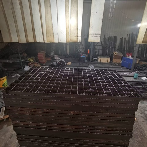 原來(lái)鋼格柵還能這樣用真是長(zhǎng)見(jiàn)識(shí)了