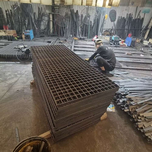 原來(lái)鋼格柵還能這樣用真是長(zhǎng)見(jiàn)識(shí)了