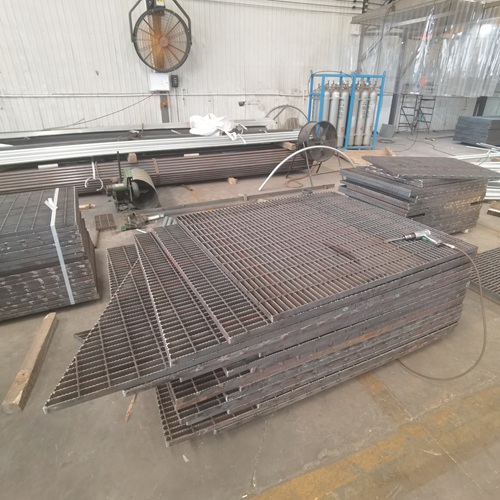 鋼格板在工業(yè)平臺的應(yīng)用有多重要