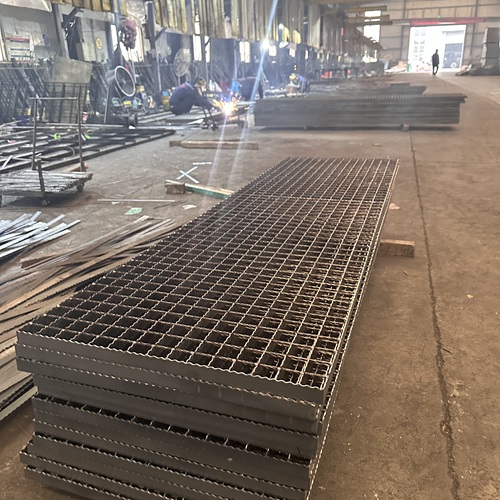 鋼格柵板怎么選才不踩坑？這幾點必須知道