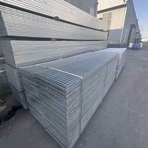 鋼格柵板如何延長(zhǎng)使用壽命？維護(hù)技巧分享