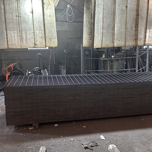 光伏電站平臺用鋼格板，承重強還適配戶外環(huán)境