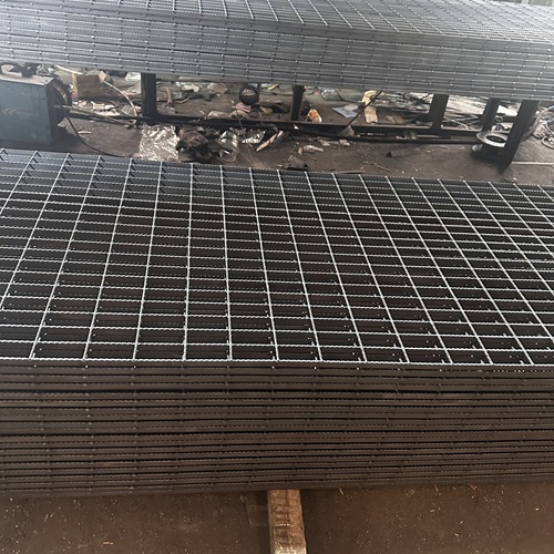 鋼格板能承重的核心原理，原來(lái)靠這2個(gè)結(jié)構(gòu)設(shè)計(jì)