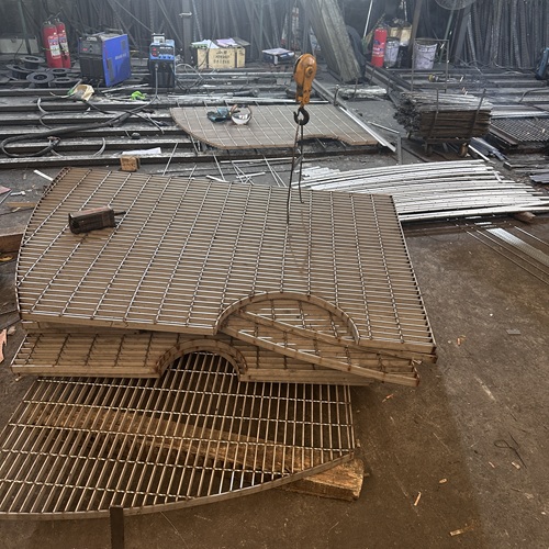 國內(nèi)鋼格板vs進口產(chǎn)品，性價比差距大不大