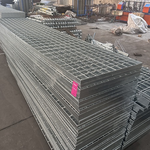 音樂節(jié)舞臺離不開鋼格板，輕便承重雙達(dá)標(biāo)