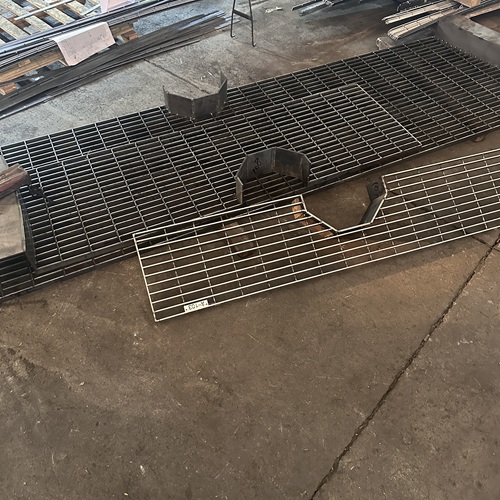 鋼格板的質(zhì)量檢測(cè)標(biāo)準(zhǔn)有哪些？行業(yè)規(guī)范一覽